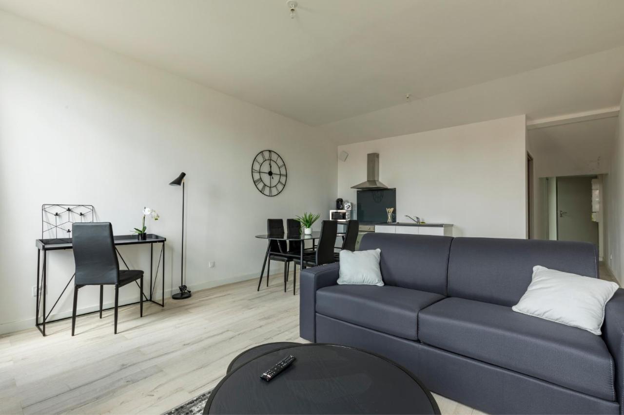 Le Dallas - 1 Chambre, 1 Canape-Lit, 1Er Etage, Parking, 10Min Canal Du Midi Кастельсарразен Экстерьер фото